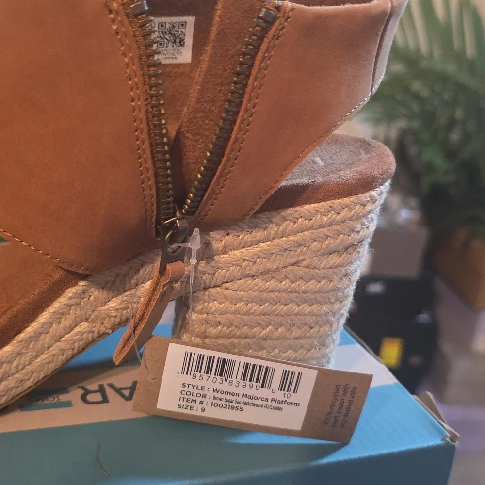 TOMS Women's Brown Wedge Sandals